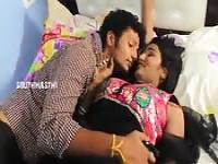 Indian cuties gets chatted up for a fucking