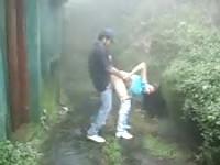 Amateur neighbors steal quick sex outdoors