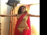 Bollywood babe dances