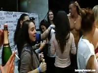 Une joyeuse fête orgiaque