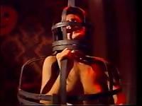 Escenas extremas en un club nocturno